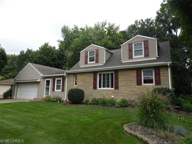 64 Lindsey Rd. w/2 car attached garage