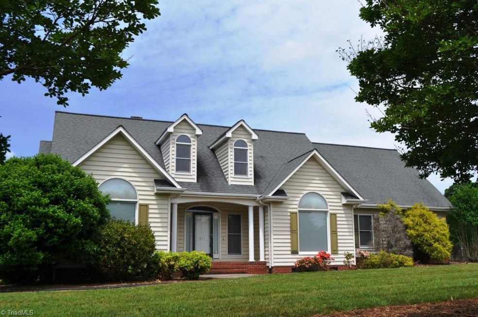 421 Thistle Ln, Statesville, NC 28625 - photo 1