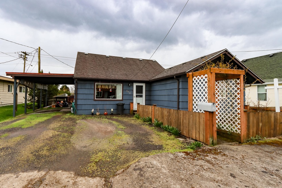 2417 10th St, Tillamook OR-30