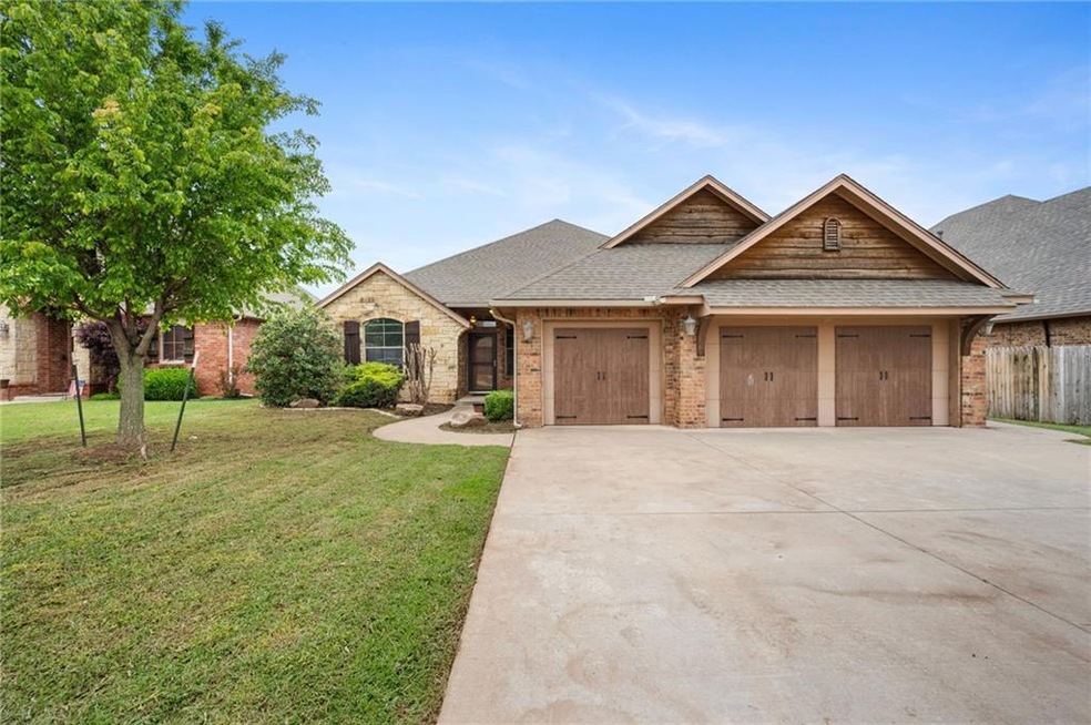 801 Kelsi Dr, Moore, OK 73160 - photo 1