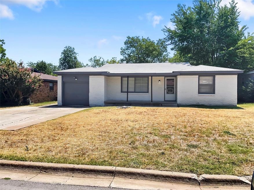 809 Ala Dr, Fort Worth, TX 76108 - photo 1