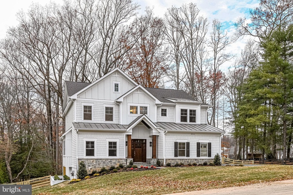 8911 Higdon Dr, Vienna, VA 22182 - photo 1
