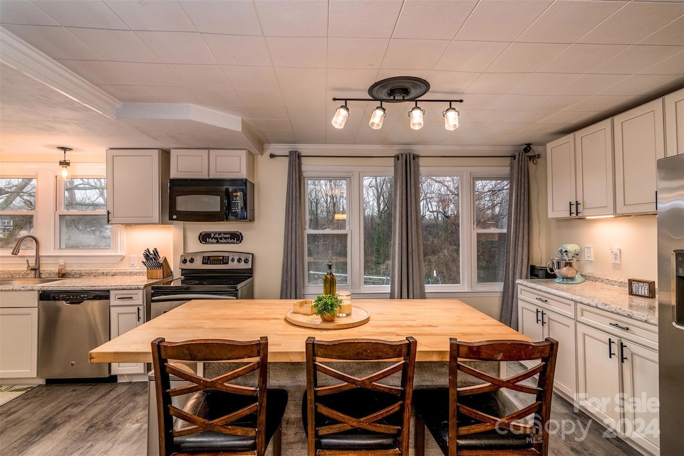 Sold $275,000 • Co-Listing Agent