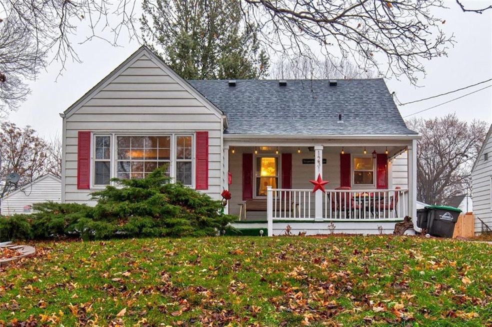 1231 57th Place, Des Moines, IA 50311 - photo 1