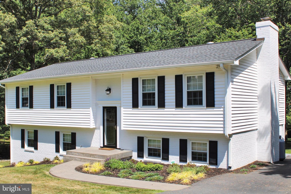 655 Ridgemont Rd, Earlysville, VA 22936 - photo 1