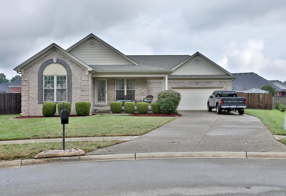 1 - 6817 Grandfield Rd.