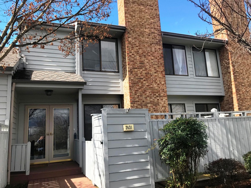 2431 S Clearing