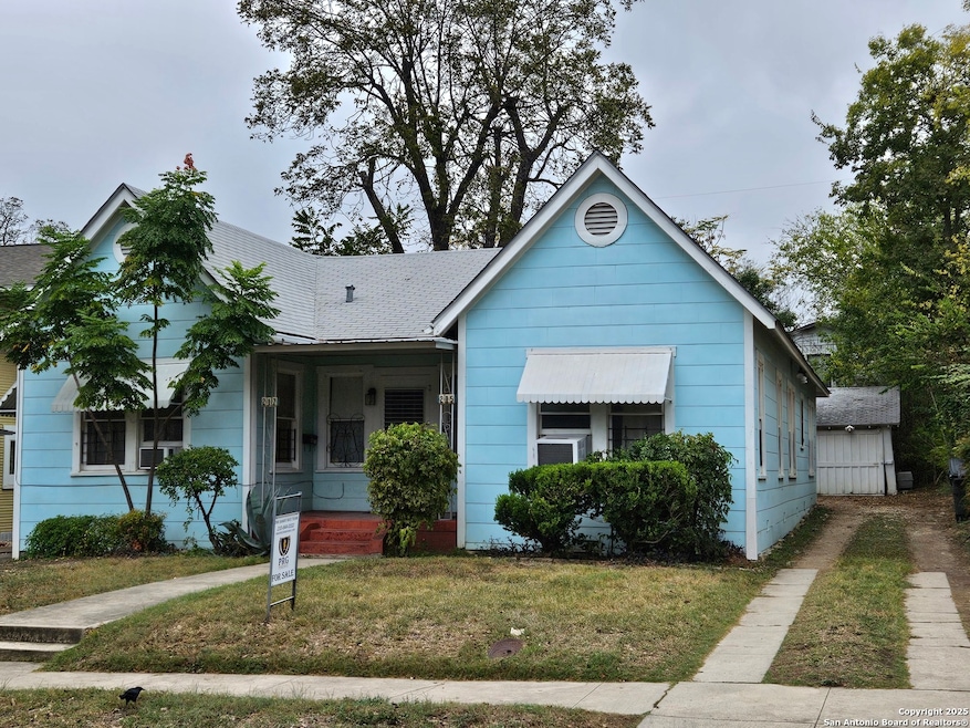 215 W Ridgewood Ct, San Antonio, TX 78212 - photo 1
