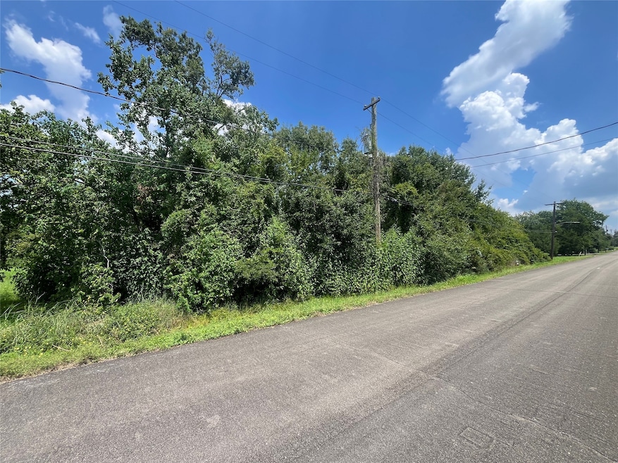 0 W Shreck St unit 81761830, Baytown, TX 77520 - photo 1