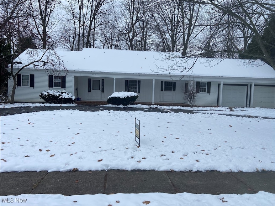 22495 Berry Dr, Rocky River, OH 44116 - photo 1