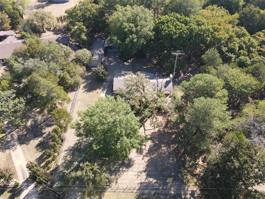 496 Woodlake Rd, Denison, TX 75021 - photo 1