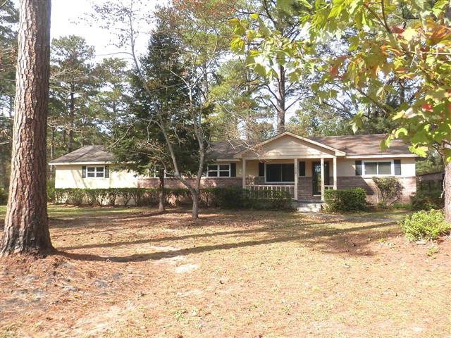 1021 Fairview Rd, Albany, GA 31705 - photo 1
