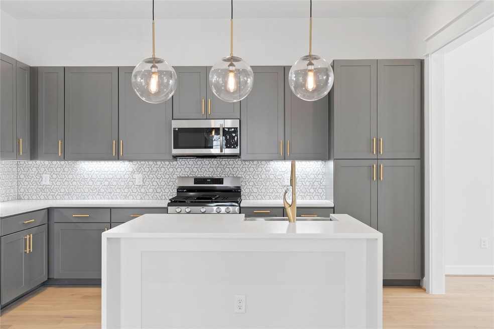 4810 Abbadean Dr, Houston, TX 77018 - photo 1