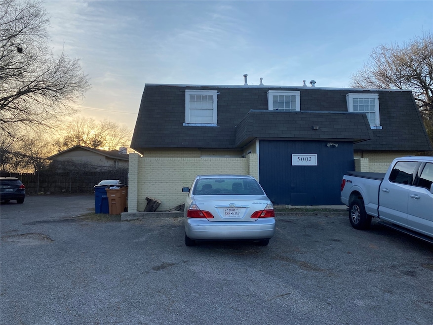 Recently remodeled large 1 bedroom, 1 bath townhom