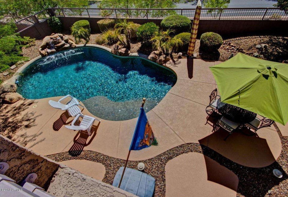 Deck View Pool & Patio