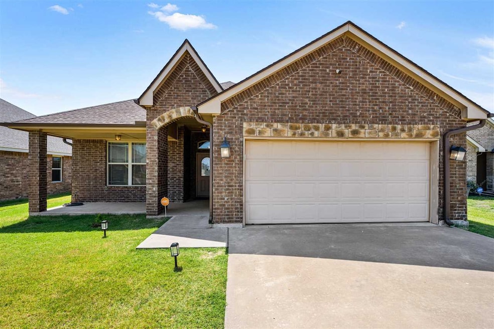 1105 SW 78th St, Lawton, OK 73505 - photo 1