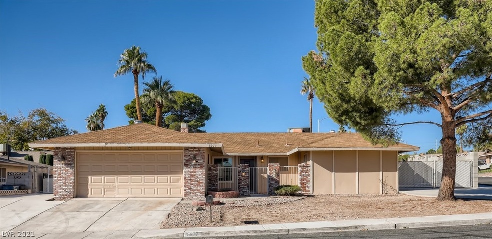 Former model, corner lot with TWO RV parking spots