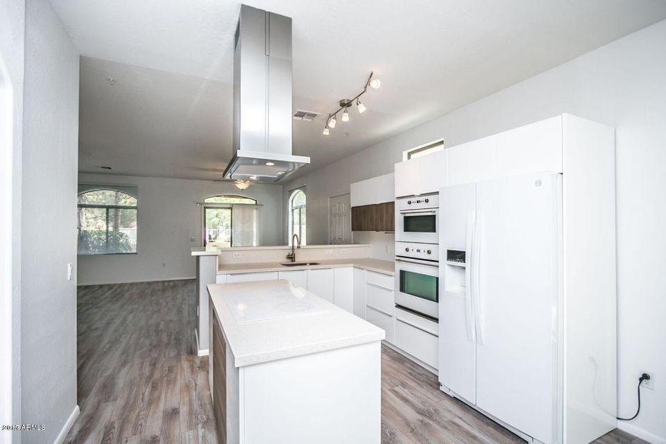 2150 E Bell Kitchen