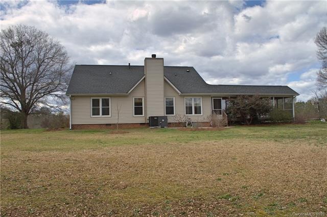 1135 Lawrence Rd, Clover, SC 29710 - photo 1