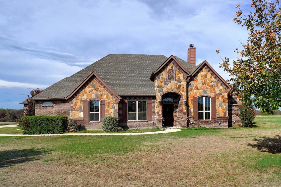 118 Deer Stream Ct, Azle, TX 76020 - photo 1