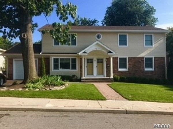 10 3rd Ave unit 1, Port Washington, NY 11050 - photo 1