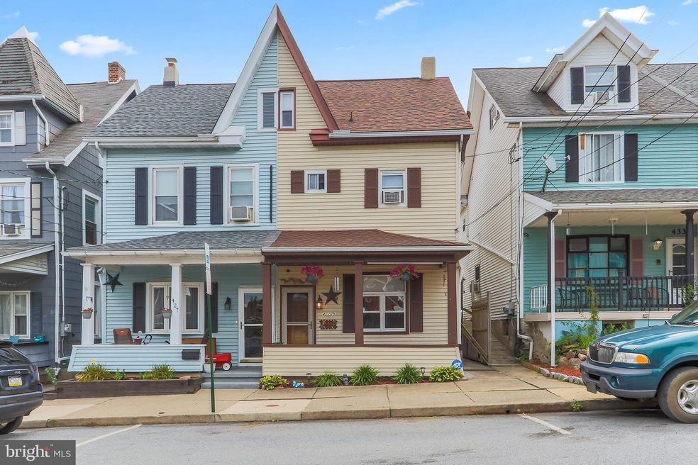 429 2nd St, Slatington, PA 18080 - photo 1