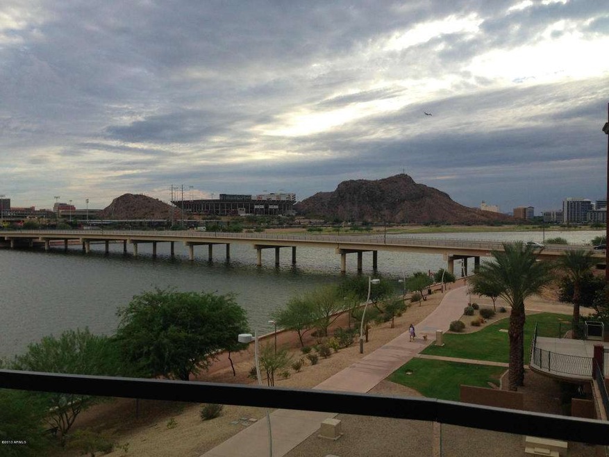 3013 Balcony View