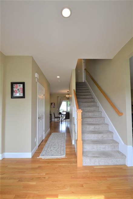 4 Snowberry Hollow, Londonderry, NH 03053 - photo 1