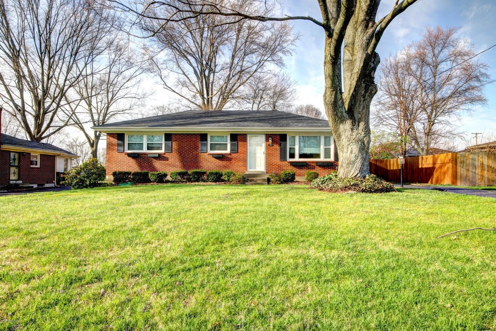 9113 Waltlee Rd, Louisville, KY 40291 - photo 1