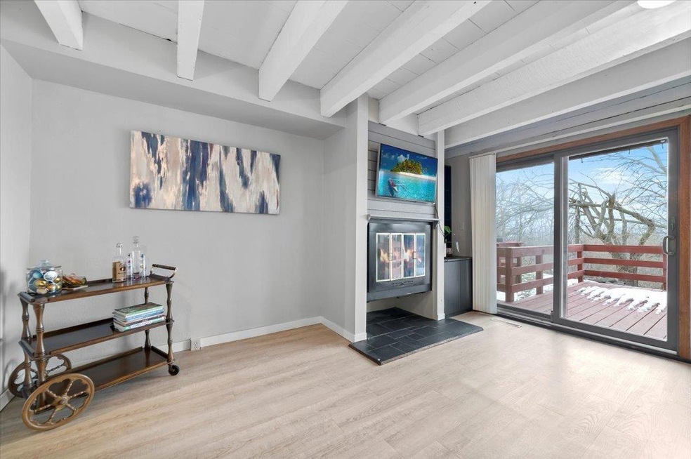 51 29th Avenue Dr SW unit D14, Cedar Rapids, IA 52404 - photo 1