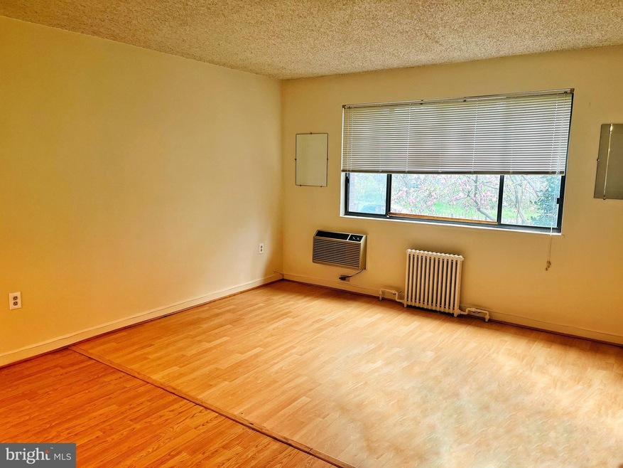 4723 1st St SW unit 103, Washington, DC 20032 - photo 1