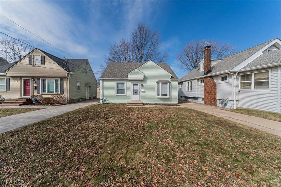 30127 Phillips Ave, Wickliffe, OH 44092 - photo 1