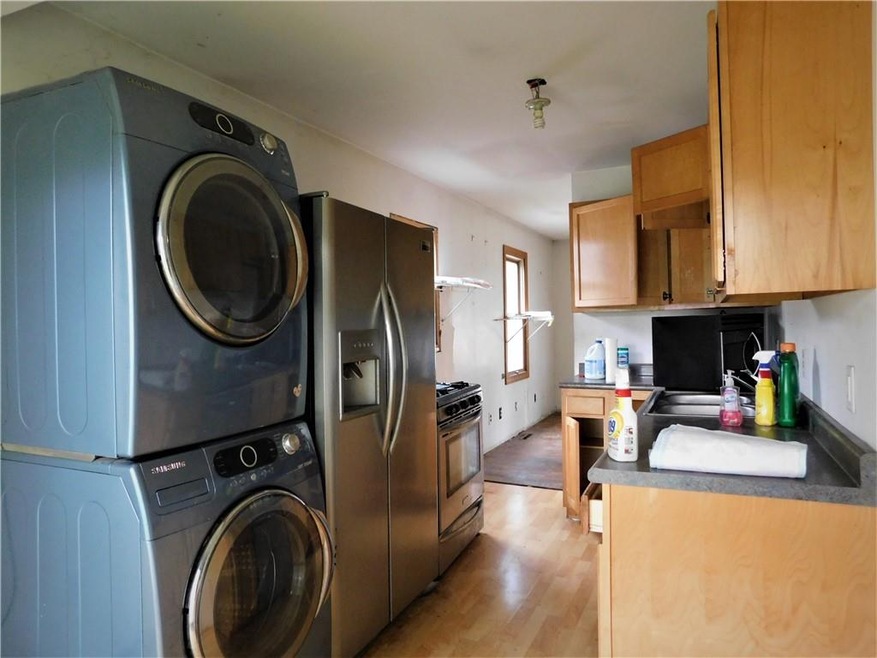 308 E 22nd St S, Newton, IA 50208 - photo 1