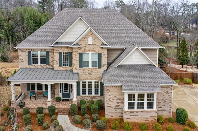 Gorgeous 3-sides brick home was built by Pulte Hom