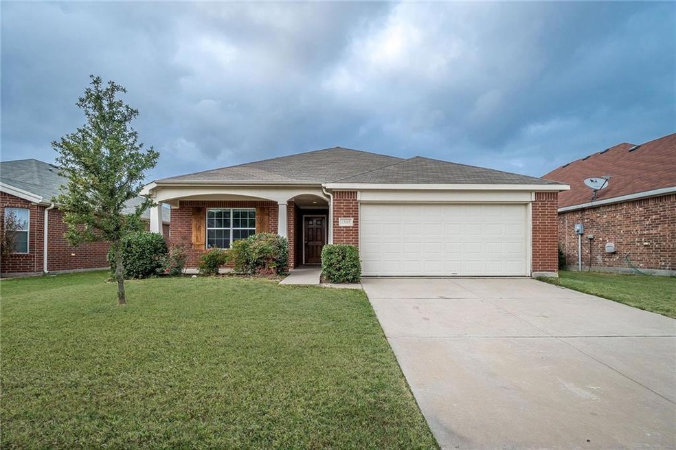 Beautiful curb appeal!