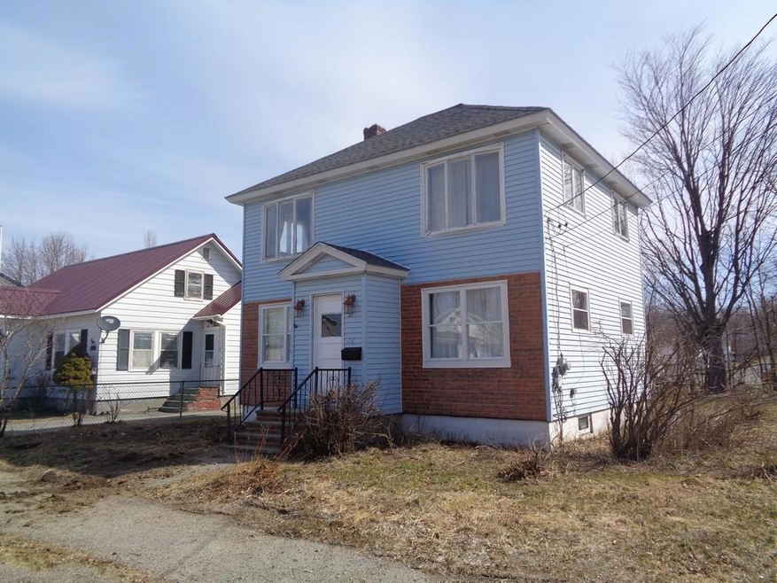 27 Eastland Ave, Millinocket, ME 04462 - photo 1