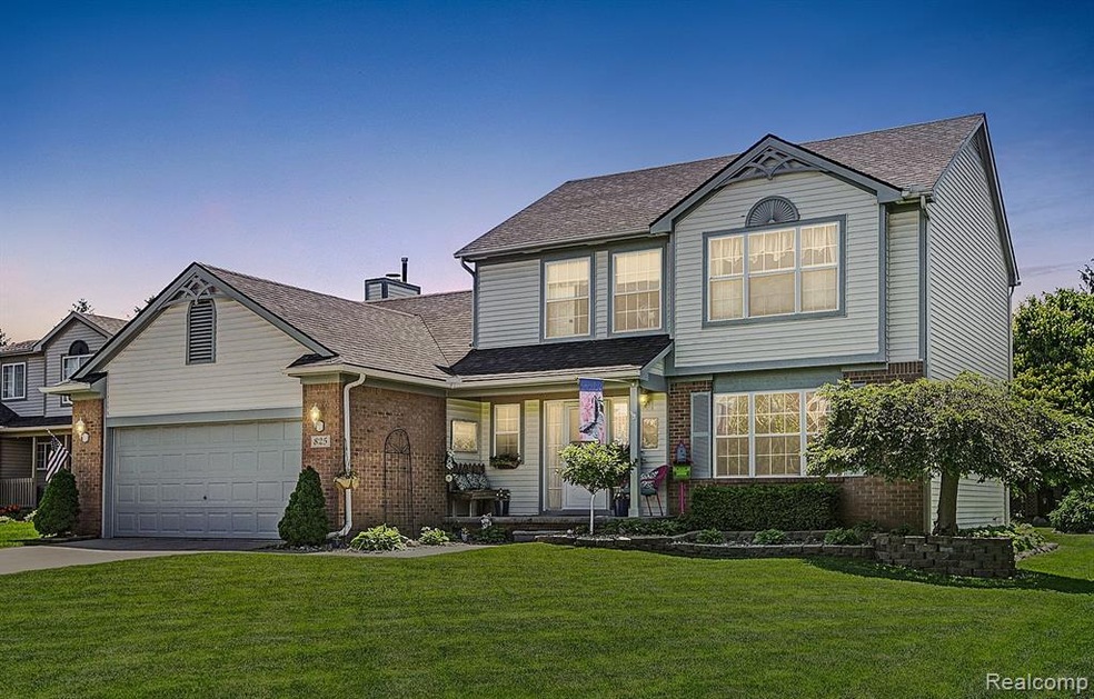 Welcome home to 825 Oak Cluster Ct.jpg