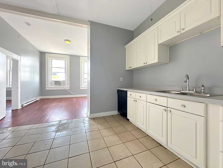 For Rent $1,300/month • Co-Listing Agent