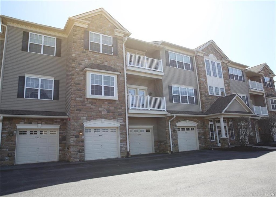 6825 Pioneer Dr, Macungie, PA 18062 - photo 1