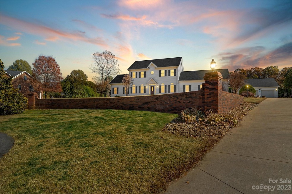 162 Golden Oak Dr, Statesville, NC 28625 - photo 1