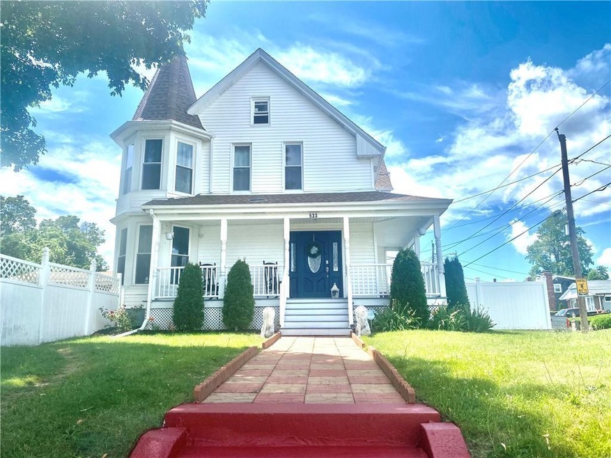 533 Laurel Hill Ave, Cranston, RI 02920 - photo 1