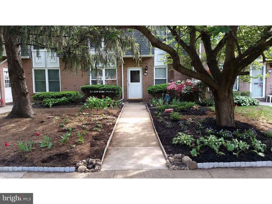 1064 Harbour Dr unit 1064, Palmyra, NJ 08065 - photo 1