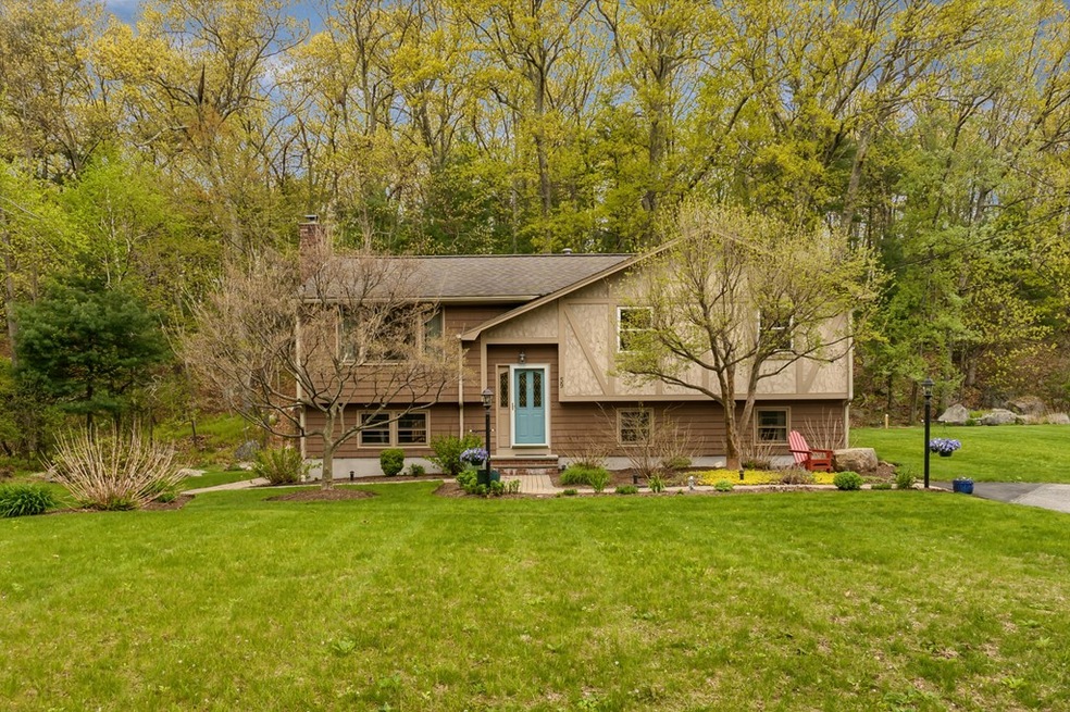 59 Queensland Rd, North Billerica, MA 01862 - photo 1