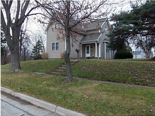 518 N Walnut St, Saint Marys, OH 45885 - photo 1