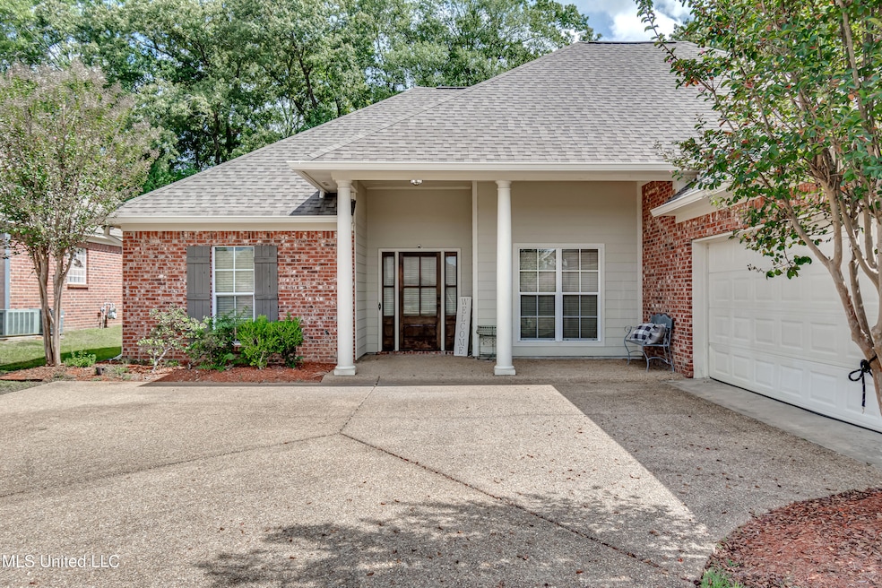 117 Sara Fox Dr, Brandon, MS 39047 - photo 1