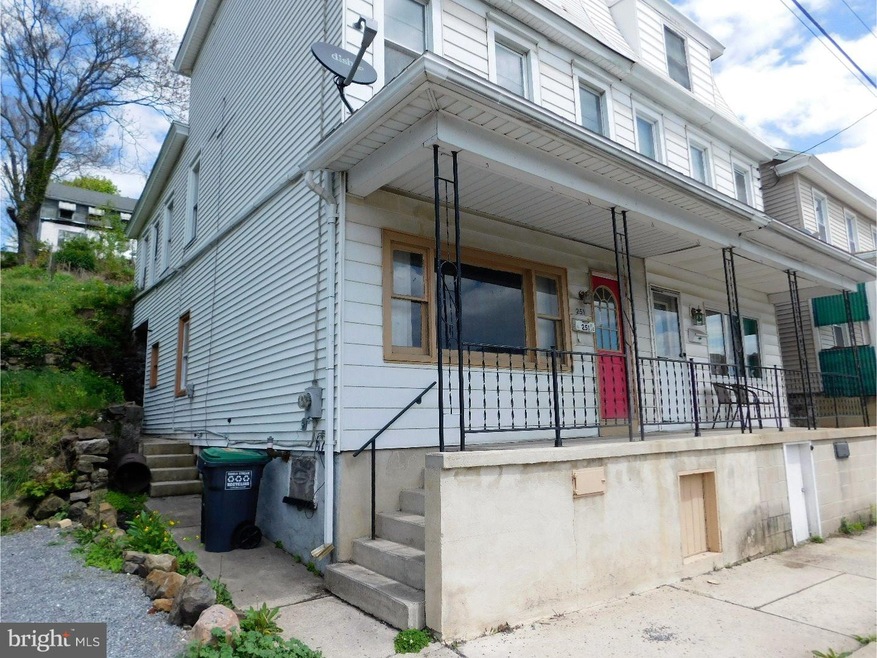 251 Lafayette St, Tamaqua, PA 18252 - photo 1
