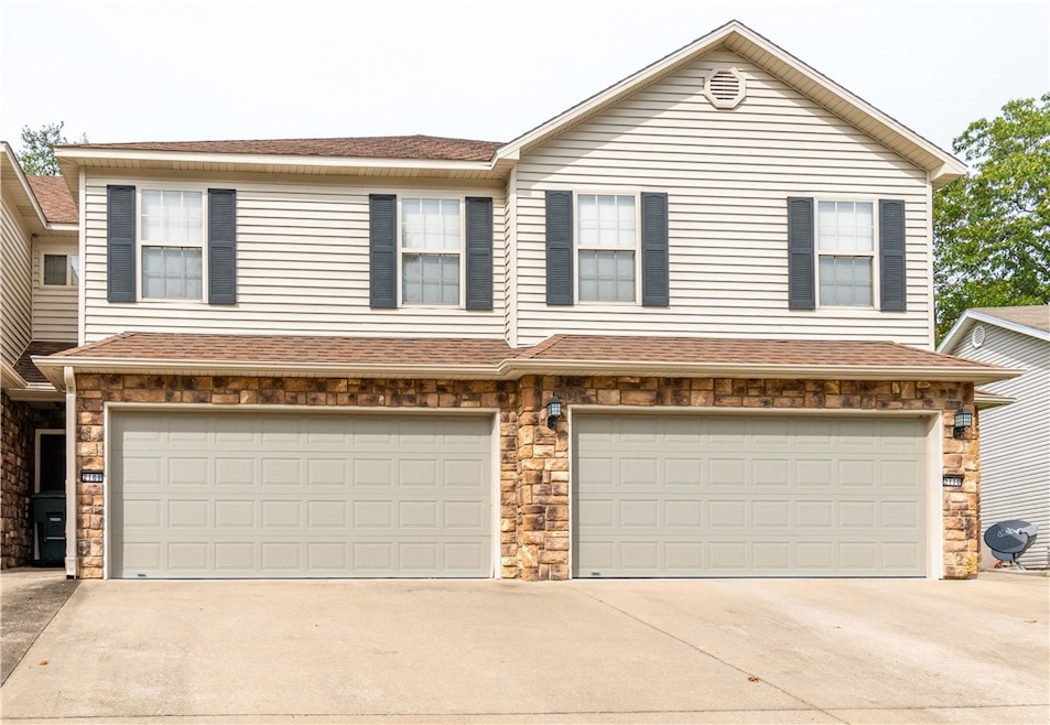 2110 E Cinnamon Way, Fayetteville, AR 72703 - photo 1