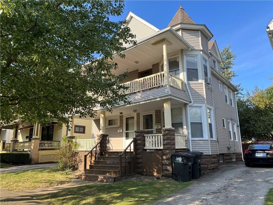 View of front of property featuring a porch