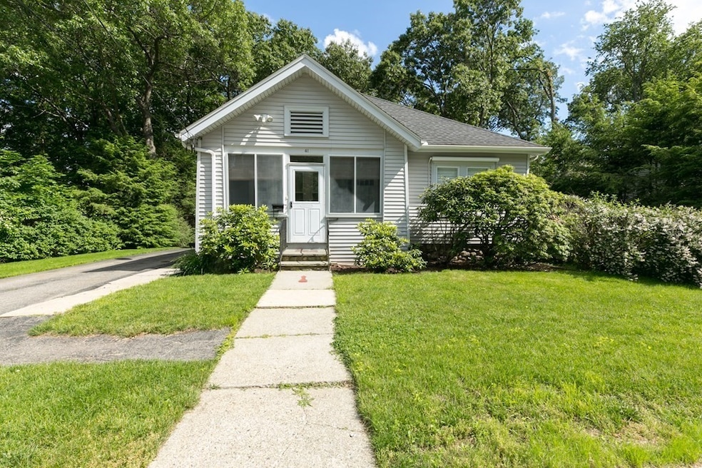 41 N Worcester Ave, Worcester, MA 01606 - photo 1