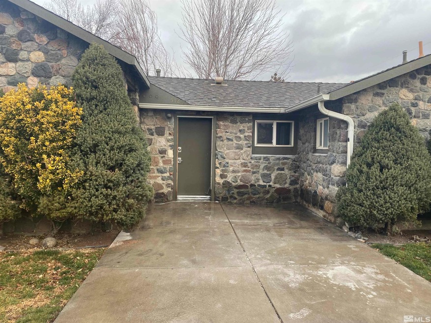 512 7th St, Sparks, NV 89431 - photo 1